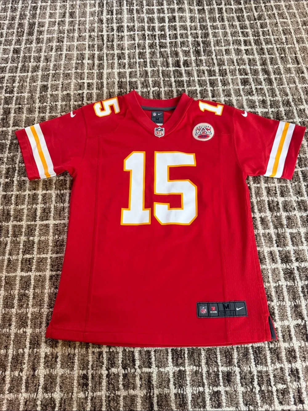 Nike Kids Red Kansas City Chiefs Mahomes #15 Football Jersey